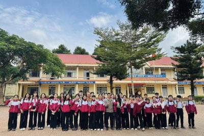 Các em học sinh tham gia cuộc thi học sinh giỏi  cấp thị xã năm học 2024-2025